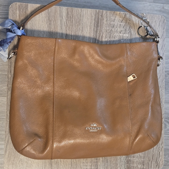 Coach Isabella Leather Shoulderbag - Picture 16 of 16